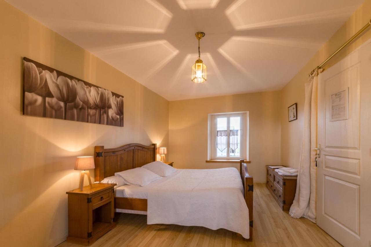 Bed and Breakfast La Cle Des Champs Des Abers Saint-Pabu  Экстерьер фото