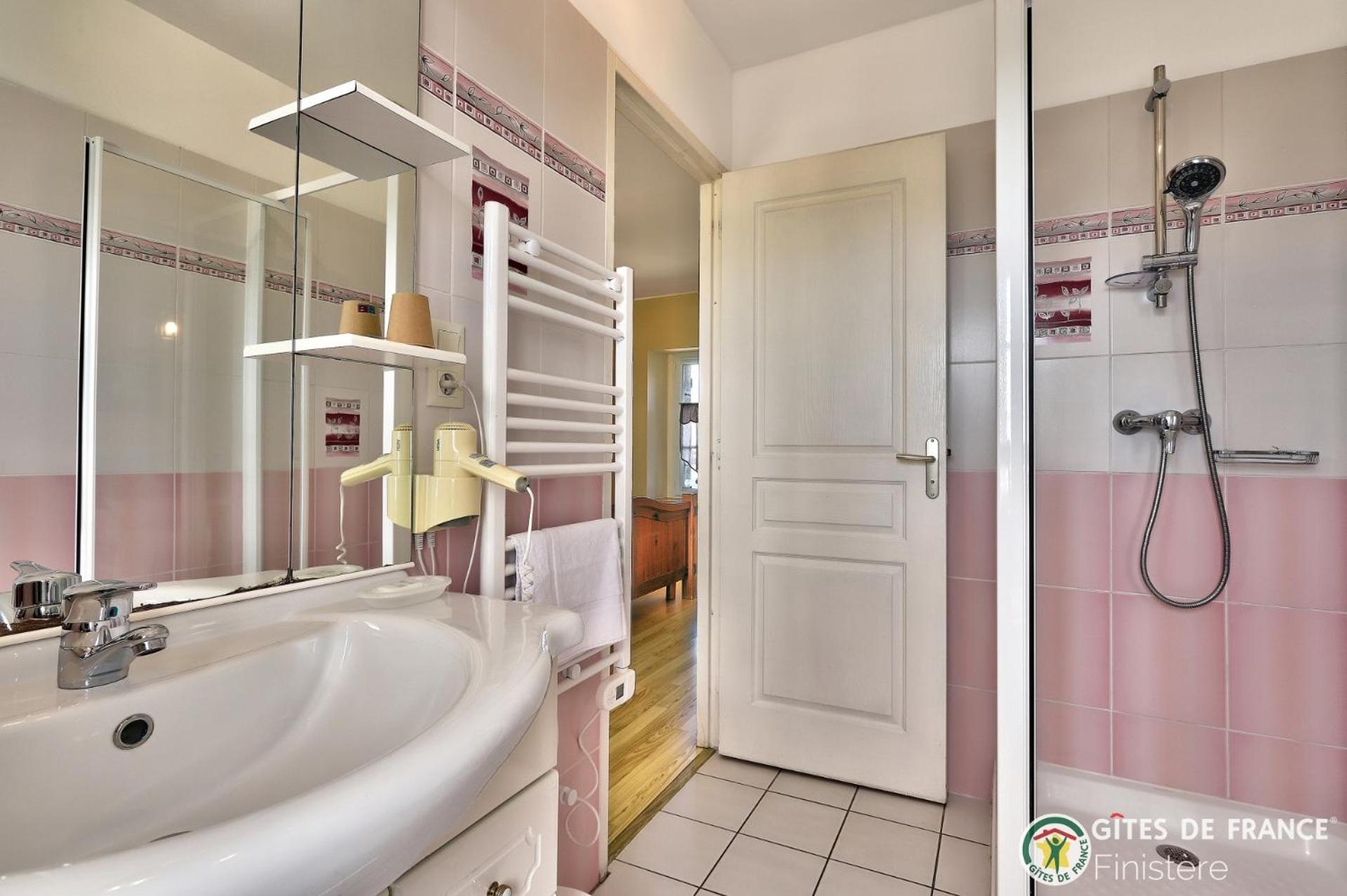 Bed and Breakfast La Cle Des Champs Des Abers Saint-Pabu  Экстерьер фото