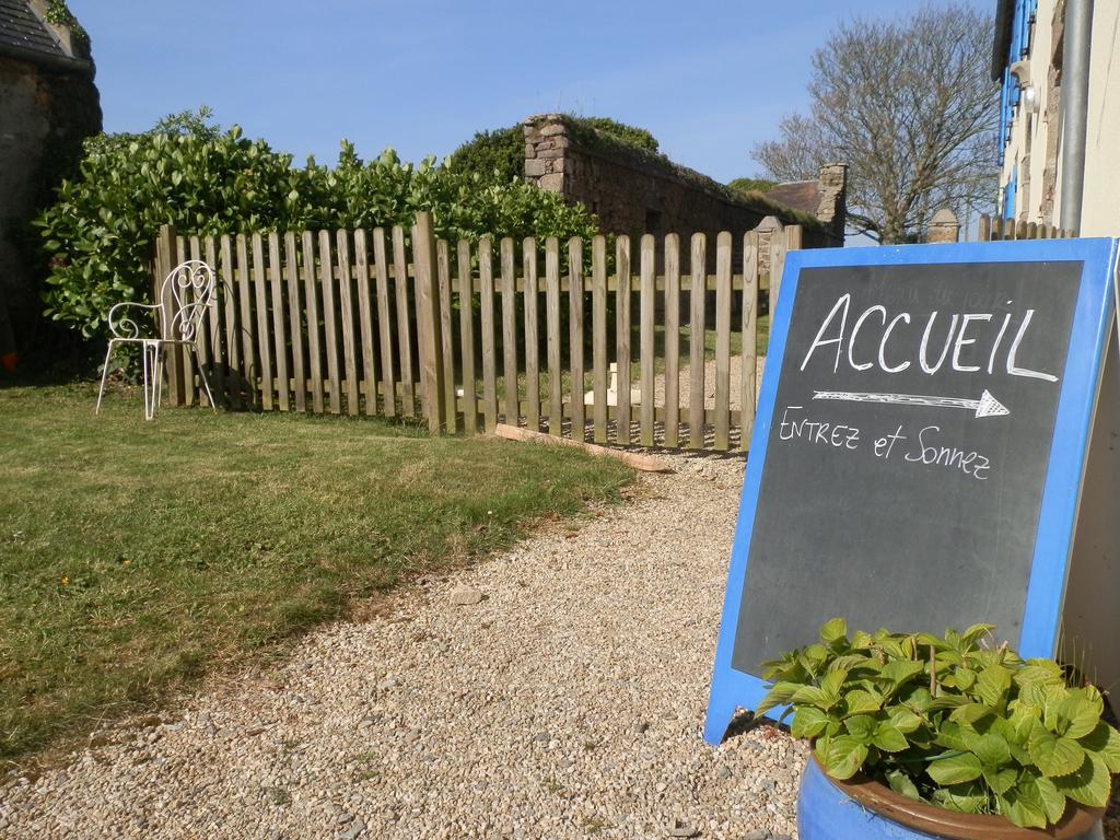 Bed and Breakfast La Cle Des Champs Des Abers Saint-Pabu  Экстерьер фото